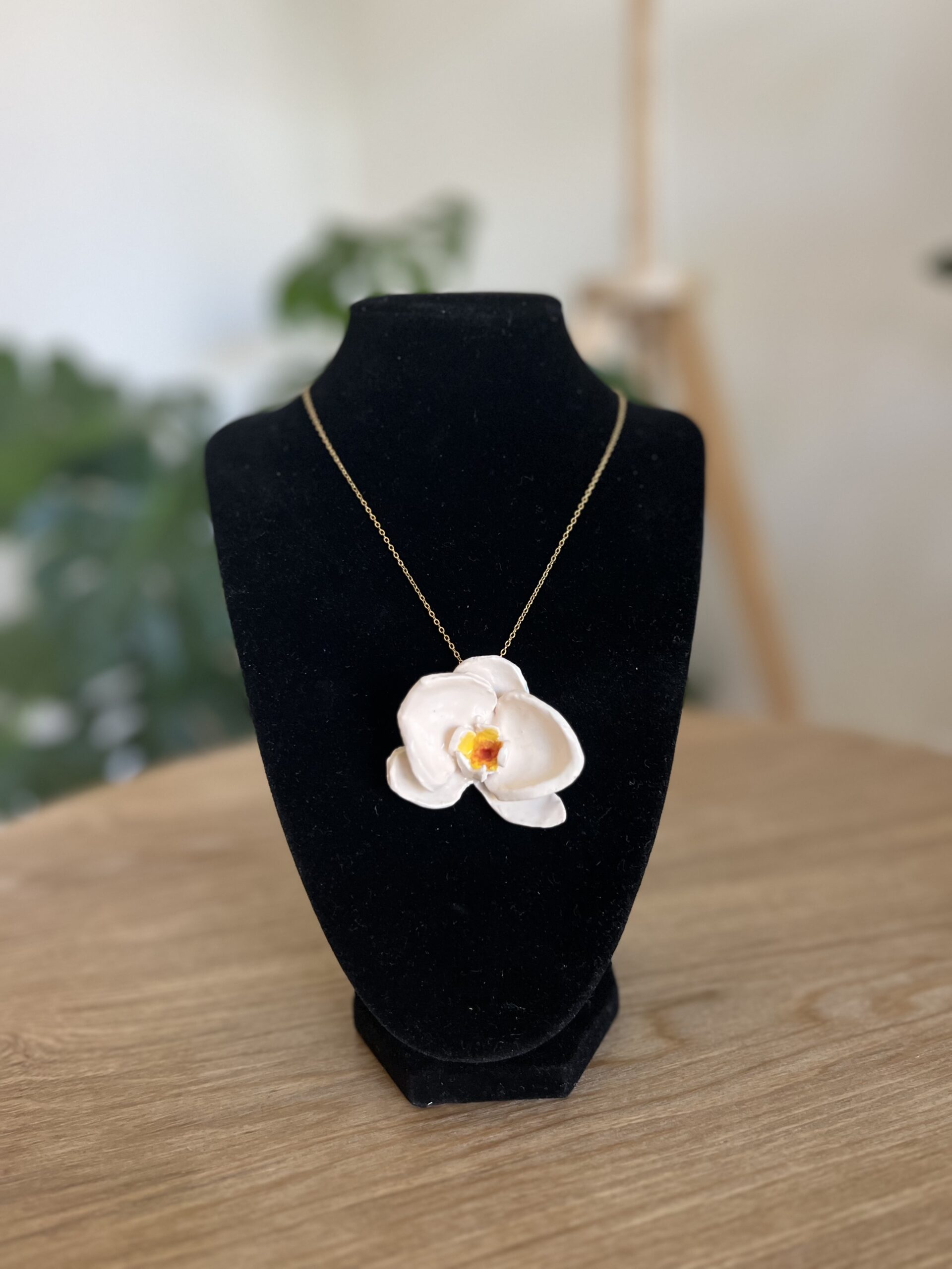 Collana "Orchidea"