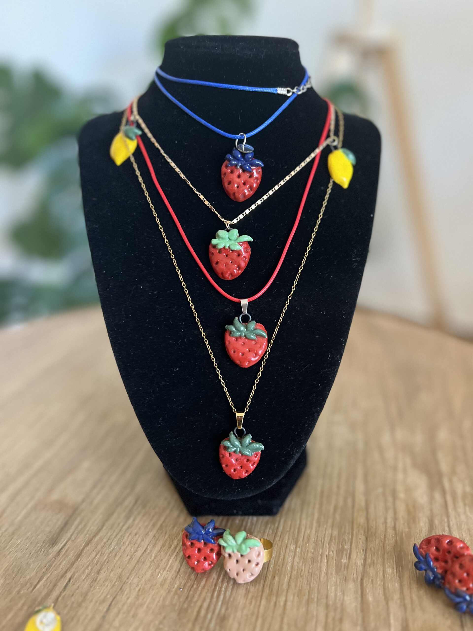 Collana "Fragolina"
